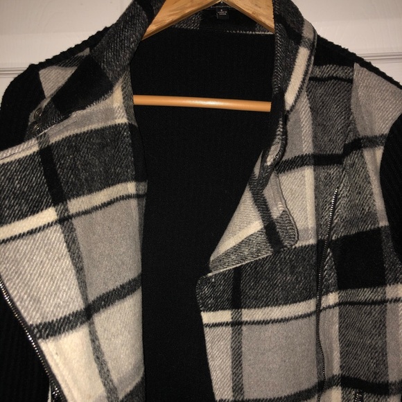 Grey plaid Fall sweater jacket - Picture 5 of 8